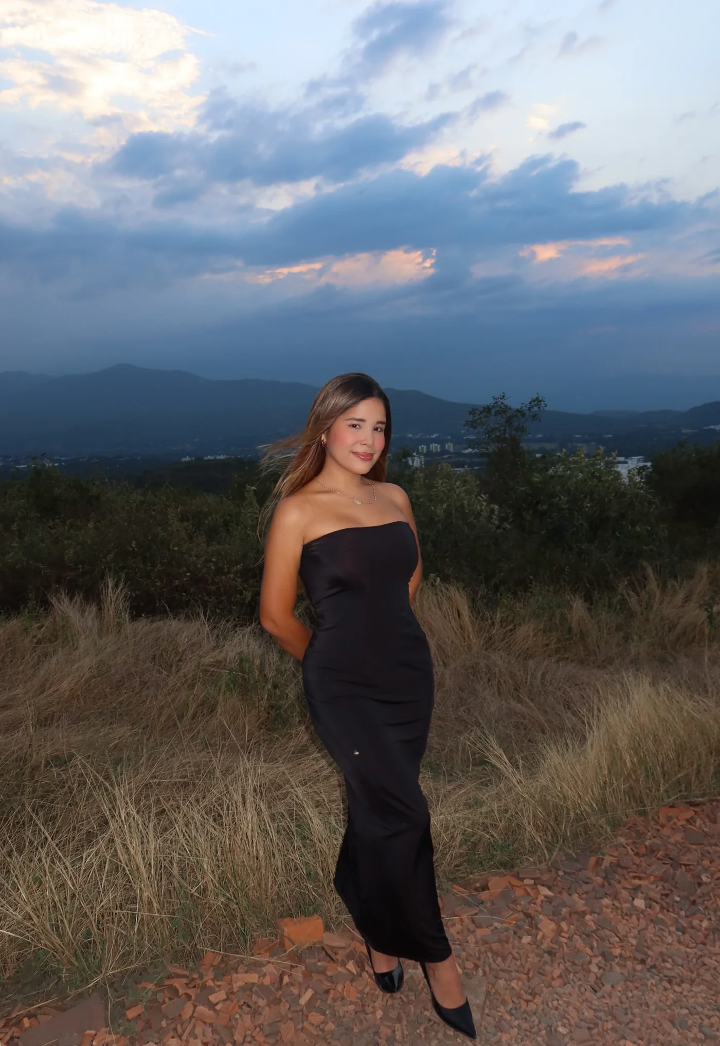 Vestido Laura con control de abdomen largo negro