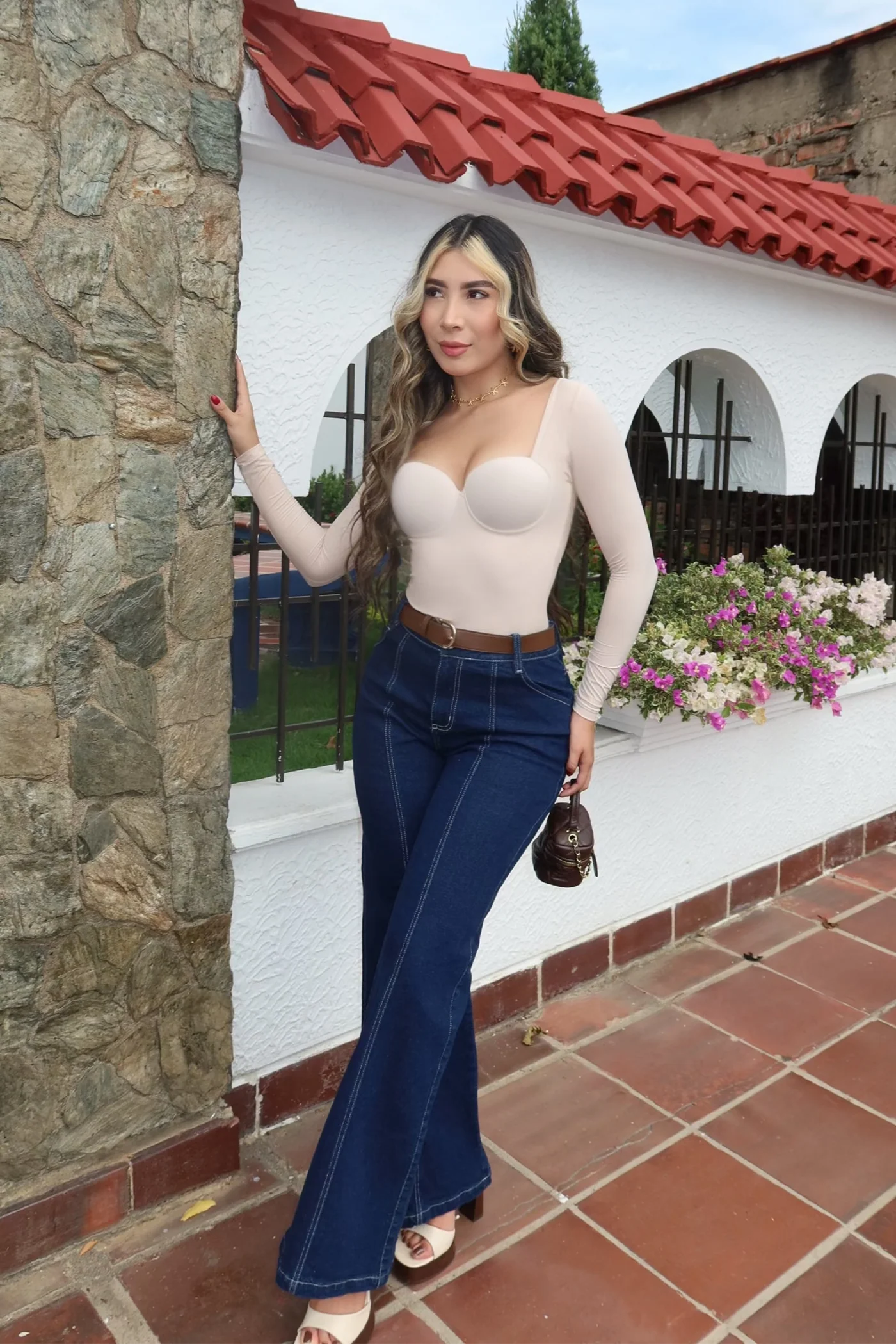 Body Angelica con control de abdomen crema