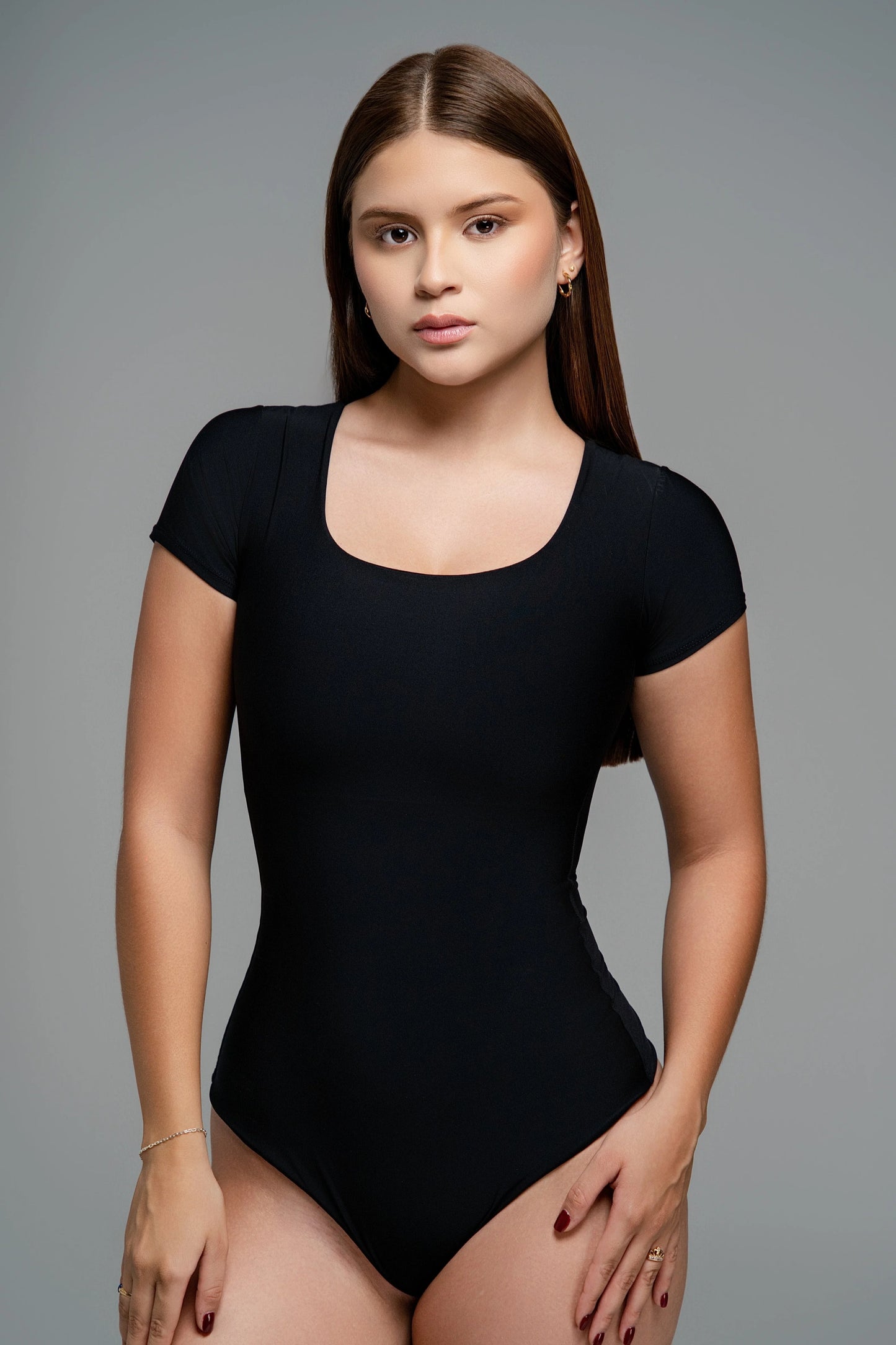 Body Paola negro escote cuadrado con control de abdomen